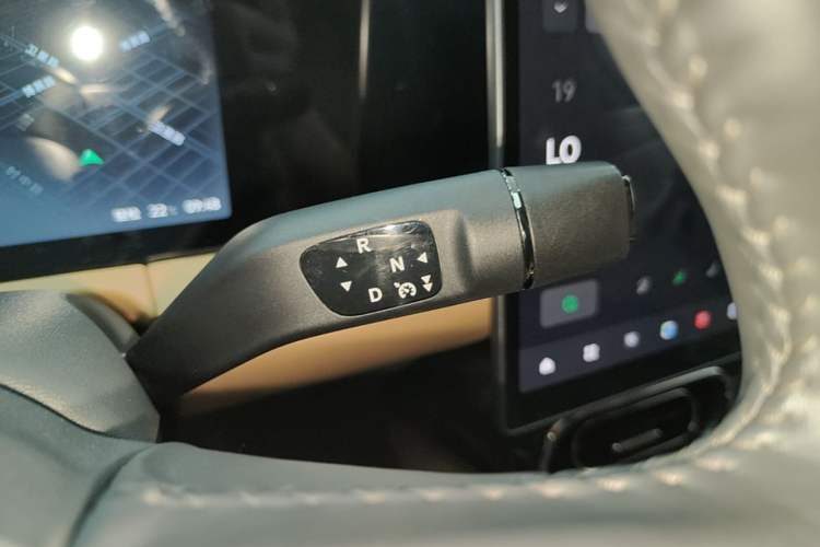 Used Leapmotor C01 2024 Pure Electric 525 Luxury Edition Gear Lever