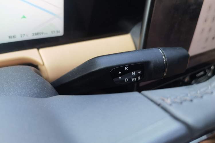 Used Leapmotor C01 2024 Range-Extended 216 Luxury Edition Gear Lever