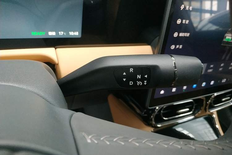 Used Leapmotor C01 2024 Pure Electric 525 Luxury Edition Gear Lever