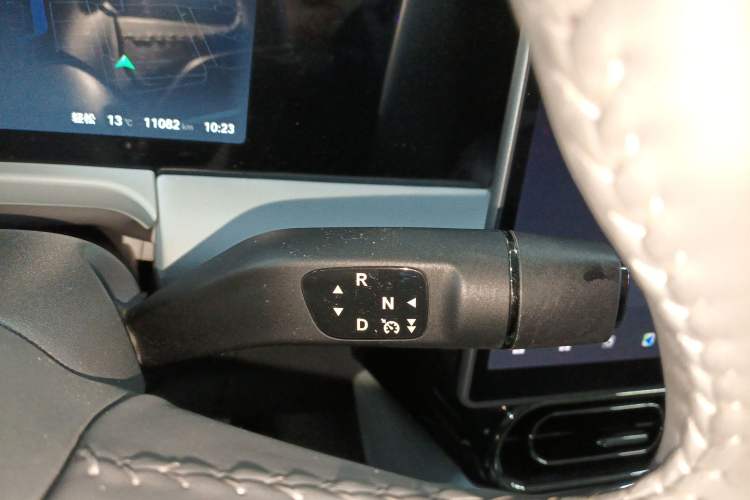 Used Leapmotor C01 2024 Range-Extended 216 Luxury Edition Gear Lever
