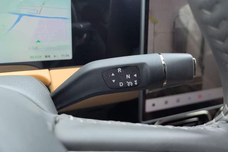 Used Leapmotor C01 2024 Pure Electric 525 Luxury Edition Gear Lever