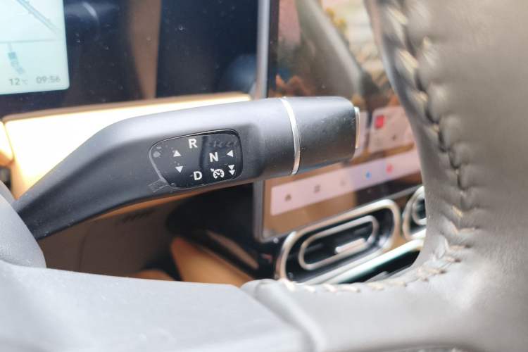 Used Leapmotor C01 2024 Pure Electric 525 Comfort Edition Gear Lever