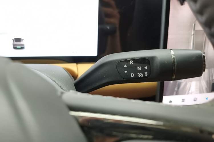 Used Leapmotor C01 2024 Pure Electric 525 Luxury Edition Gear Lever