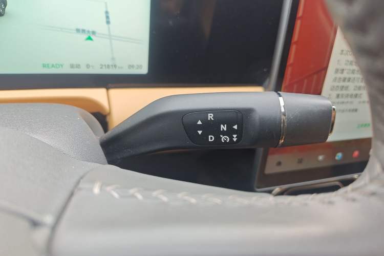 Used Leapmotor C01 2024 Range-Extended 316 Deluxe Edition Gear Lever
