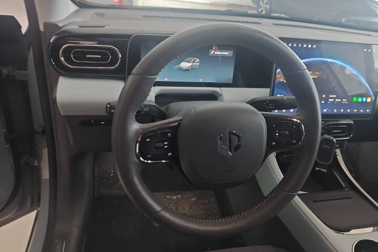 Used Leapmotor C01 2024 Pure Electric 525 Luxury Edition Interior 1