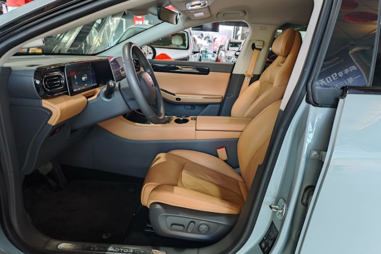Used Leapmotor C01 2024 Range-Extended 316 Deluxe Edition Interior 3