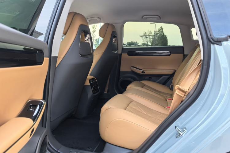 Used Leapmotor C01 2024 Range-Extended 316 Deluxe Edition Interior 3