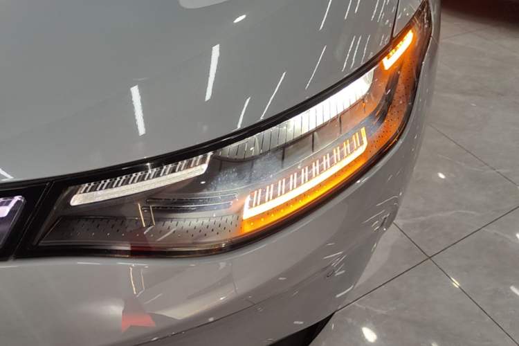 Used Leapmotor C01 2024 Pure Electric 525 Luxury Edition Left Front Headlight