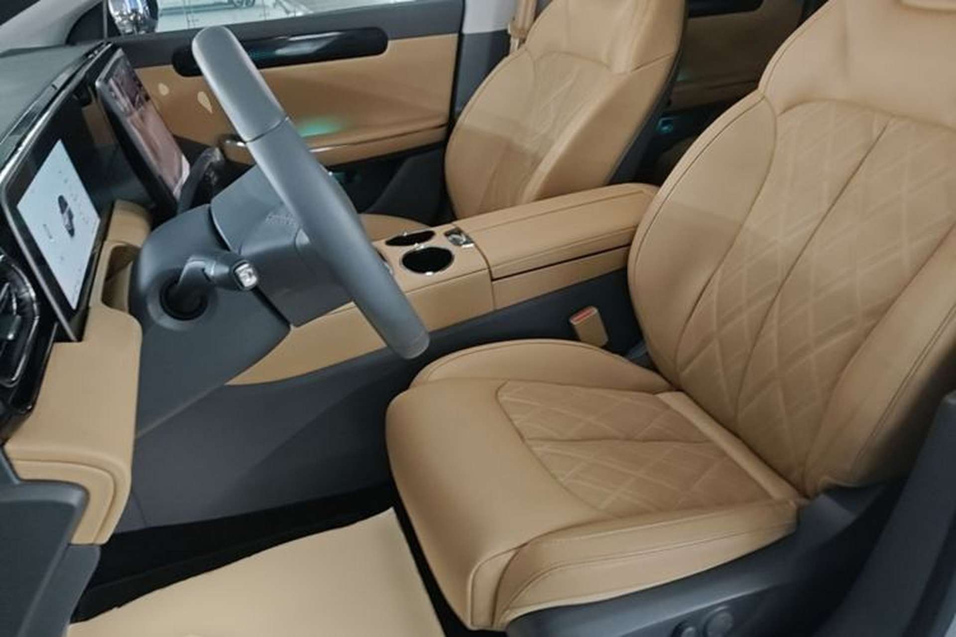 Used Leapmotor C01 2024 Range-Extended 316 Deluxe Edition Left Front Seat