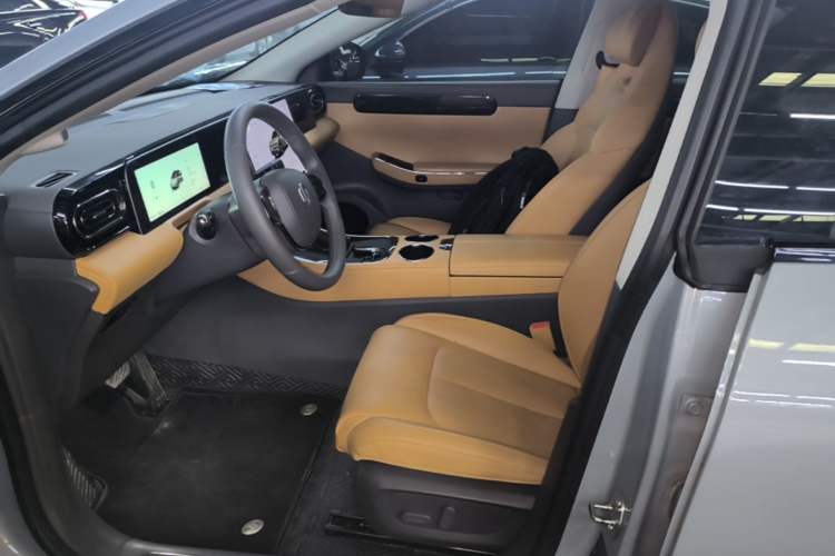 Used Leapmotor C01 2024 All-Electric 625 Deluxe Edition Left Front Seat