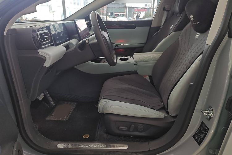 Used Leapmotor C01 2024 Pure Electric 525 Luxury Edition Left Front Seat