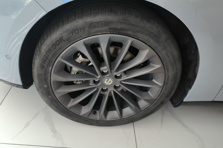 Used Leapmotor C01 2024 Range-Extended 316 Deluxe Edition Left Front Wheel Hub