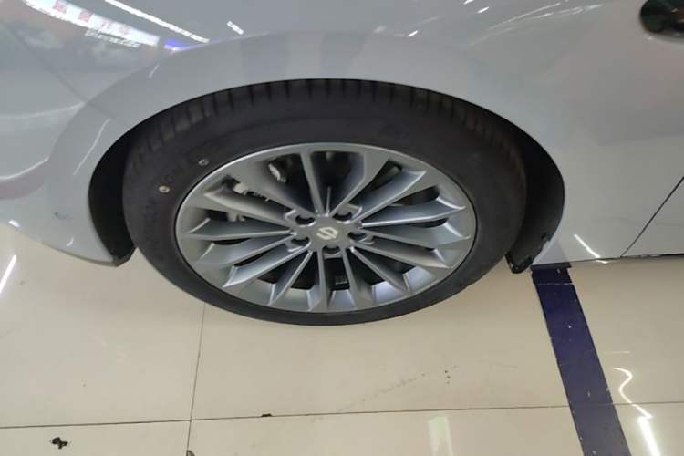 Used Leapmotor C01 2024 Range-Extended 316 Deluxe Edition Left Front Wheel Hub