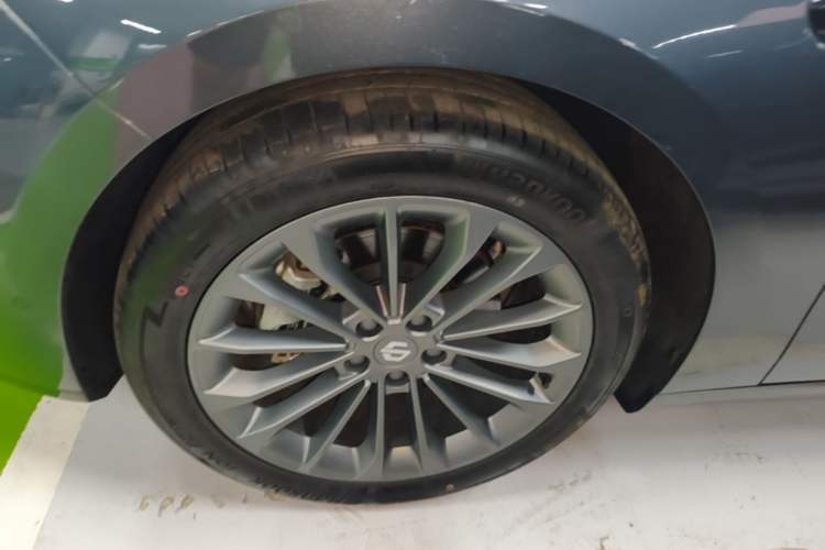 Used Leapmotor C01 2024 Range-Extended 316 Deluxe Edition Left Front Wheel Hub