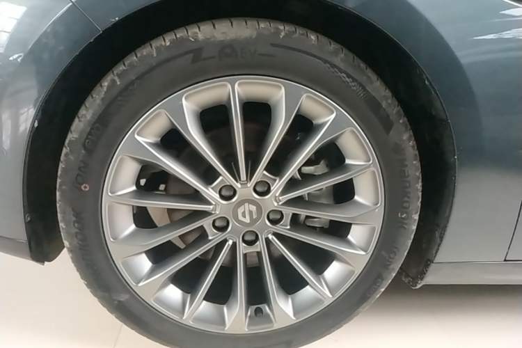 Used Leapmotor C01 2024 Pure Electric 525 Luxury Edition Left Front Wheel Hub