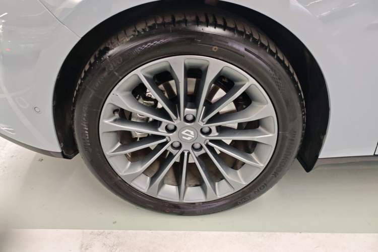 Used Leapmotor C01 2024 Range-Extended 316 Deluxe Edition Left Front Wheel Hub