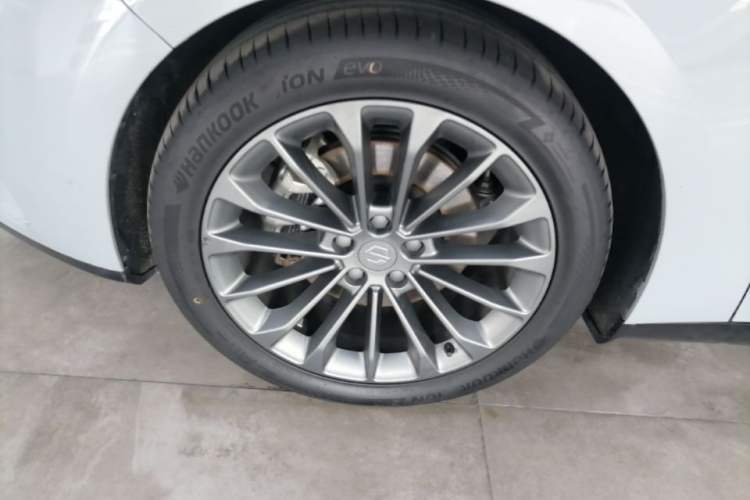 Used Leapmotor C01 2024 Range-Extended 316 Deluxe Edition Left Front Wheel Hub