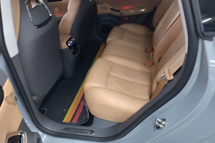 Used Leapmotor C01 2024 Range-Extended 316 Deluxe Edition Left Rear Seat