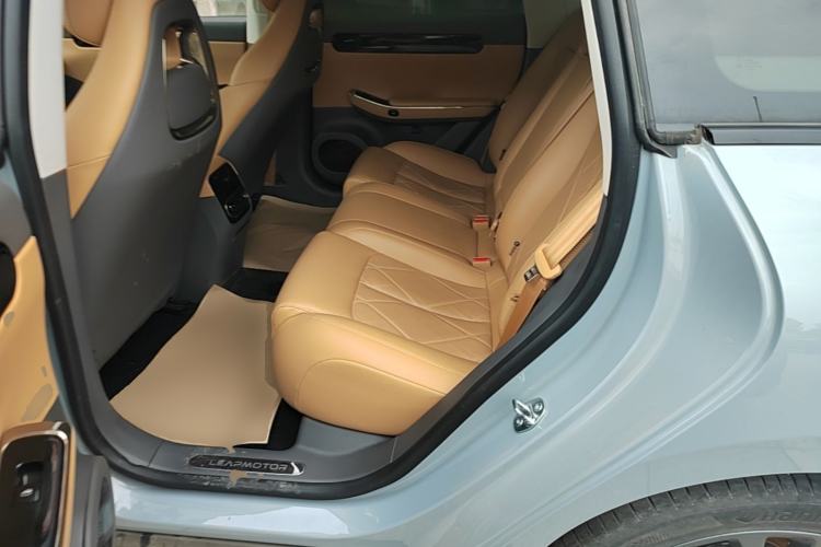 Used Leapmotor C01 2024 Range-Extended 316 Deluxe Edition Left Rear Seat