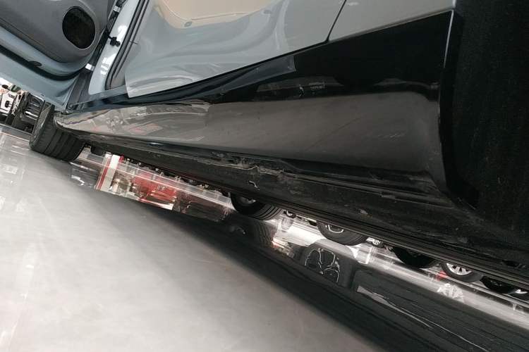 Used Leapmotor C01 2024 Pure Electric 525 Luxury Edition Left Side Sill