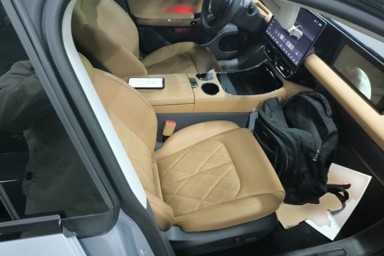 Used Leapmotor C01 2024 Range-Extended 316 Deluxe Edition Right Front Seat