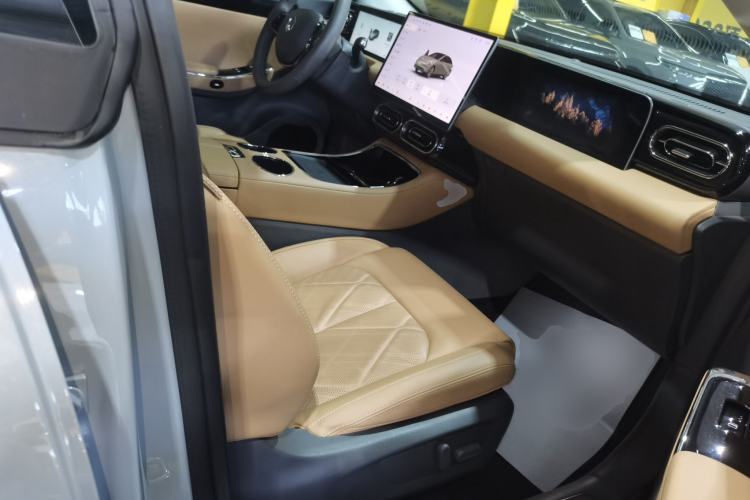 Used Leapmotor C01 2024 Pure Electric 525 Luxury Edition Right Front Seat