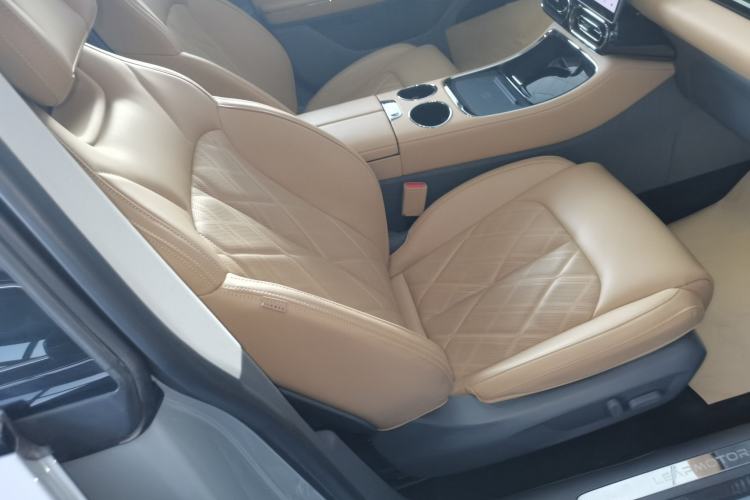 Used Leapmotor C01 2024 Range-Extended 316 Deluxe Edition Right Front Seat