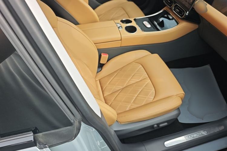 Used Leapmotor C01 2024 Range-Extended 316 Deluxe Edition Right Front Seat