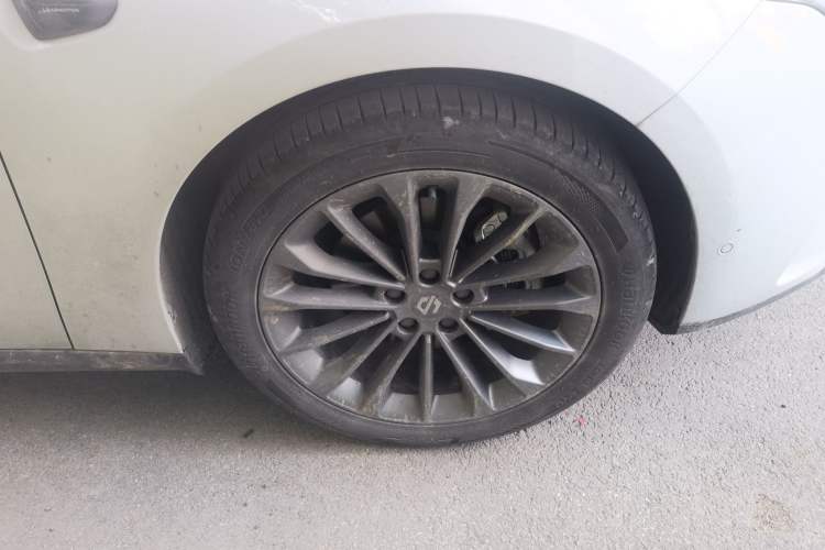 Used Leapmotor C01 2024 Range-Extended 216 Luxury Edition Right Front Wheel Hub