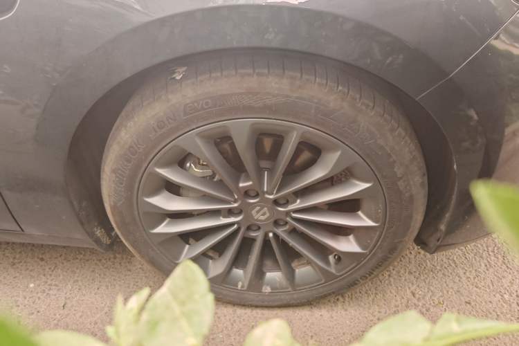 Used Leapmotor C01 2024 Pure Electric 525 Luxury Edition Right Front Wheel Hub