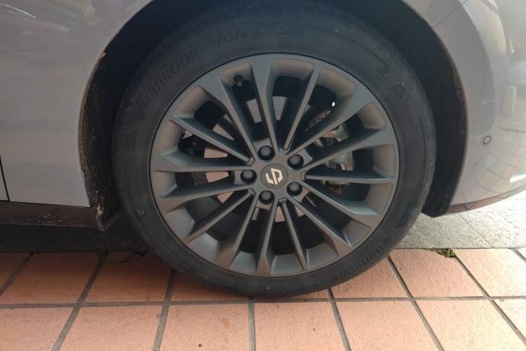 Used Leapmotor C01 2024 Range-Extended 316 Deluxe Edition Right Front Wheel Hub