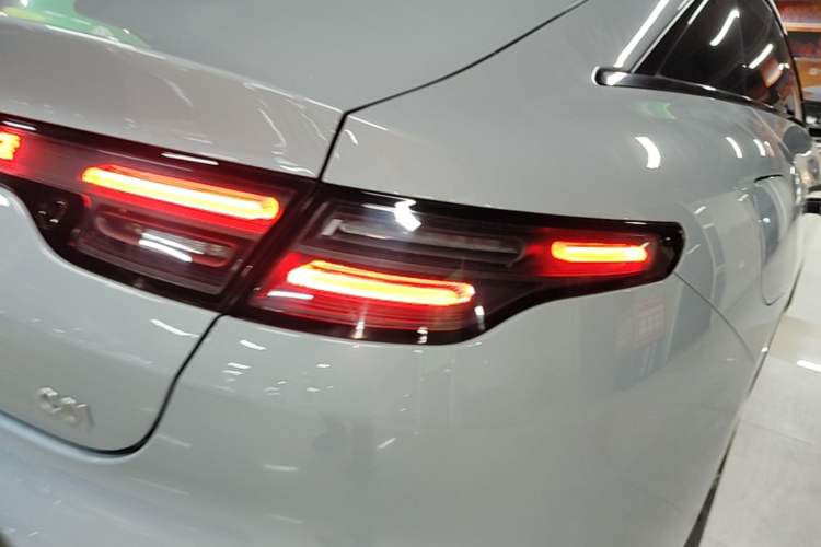 Used Leapmotor C01 2024 Pure Electric 525 Luxury Edition Right Rear Taillight