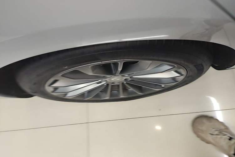 Used Leapmotor C01 2024 Pure Electric 525 Luxury Edition Right Rear Wheel Hub