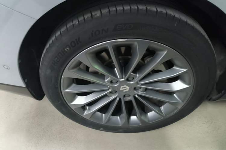 Used Leapmotor C01 2024 Range-Extended 316 Deluxe Edition Right Rear Wheel Hub