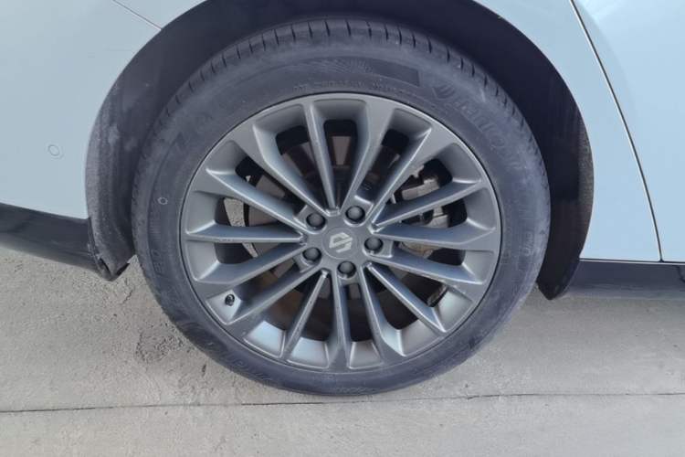 Used Leapmotor C01 2024 Pure Electric 525 Luxury Edition Right Rear Wheel Hub
