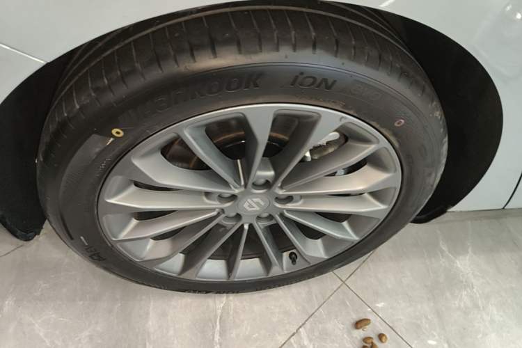 Used Leapmotor C01 2024 Pure Electric 525 Luxury Edition Right Rear Wheel Hub