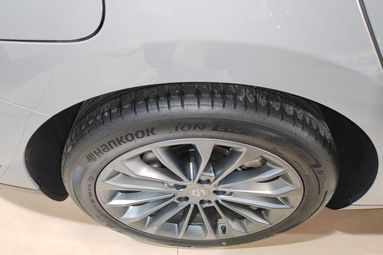 Used Leapmotor C01 2024 Range-Extended 316 Deluxe Edition Right Rear Wheel Hub