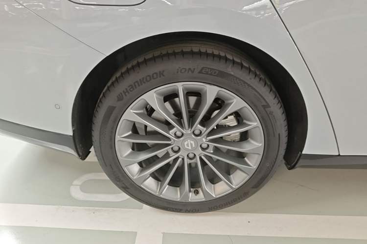 Used Leapmotor C01 2024 Range-Extended 316 Deluxe Edition Right Rear Wheel Hub