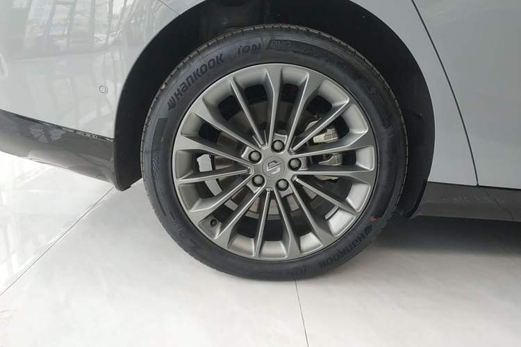 Used Leapmotor C01 2024 Pure Electric 525 Luxury Edition Right Rear Wheel Hub