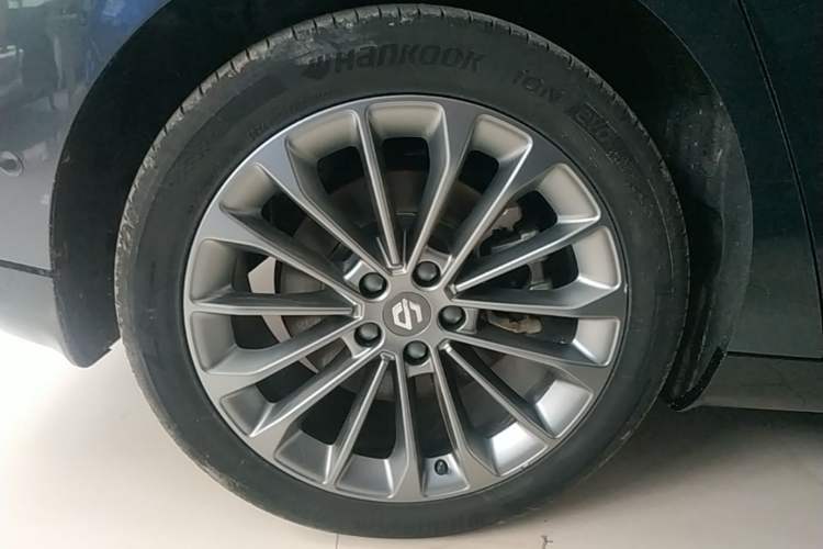 Used Leapmotor C01 2024 Pure Electric 525 Luxury Edition Right Rear Wheel Hub