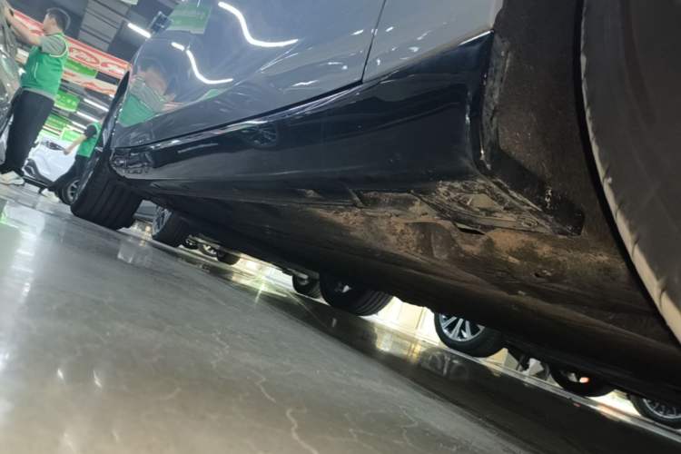 Used Leapmotor C01 2024 Range-Extended 316 Deluxe Edition Right Side Sill