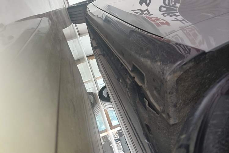 Used Leapmotor C01 2024 Pure Electric 525 Luxury Edition Right Side Sill