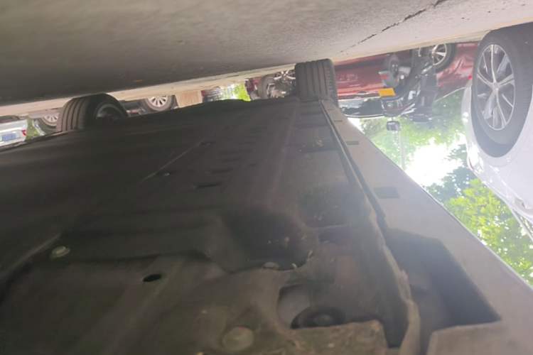 Used Leapmotor C01 2024 Range-Extended 216 Luxury Edition Right Side Sill