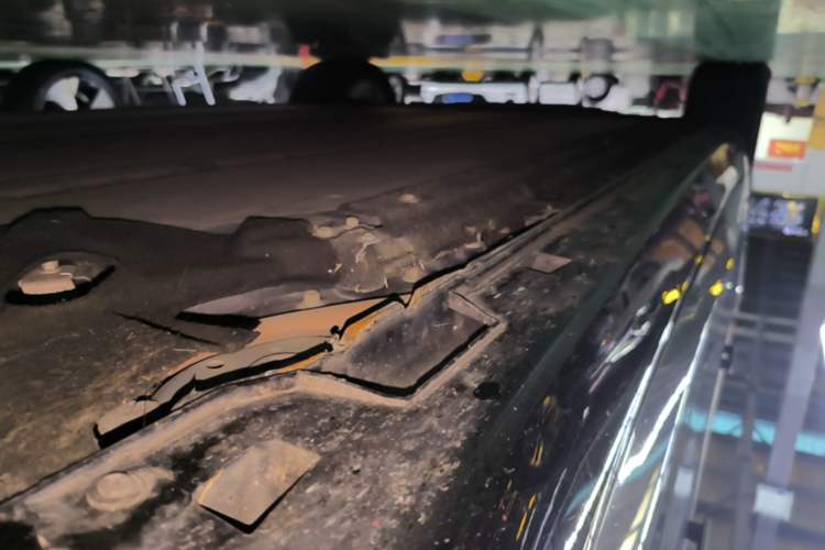 Used Leapmotor C01 2024 All-Electric 625 Deluxe Edition Right Side Sill