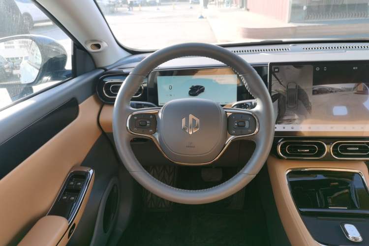 Used Leapmotor C01 2024 Range-Extended 316 Deluxe Edition Steering Wheel