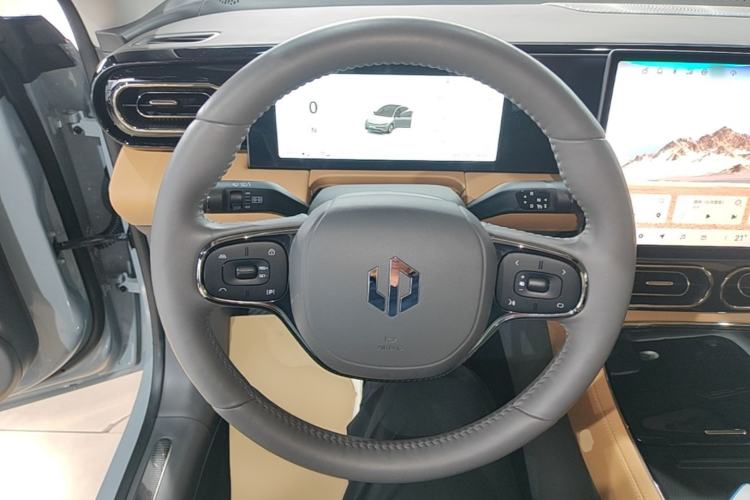 Used Leapmotor C01 2024 Range-Extended 316 Deluxe Edition Steering Wheel