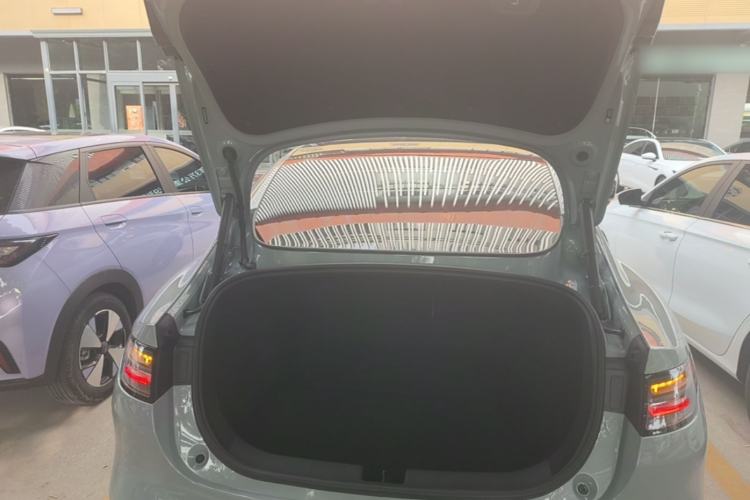 Used Leapmotor C01 2024 Range-Extended 216 Luxury Edition Trunk