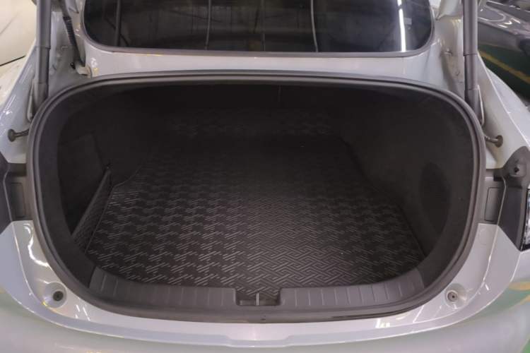 Used Leapmotor C01 2024 All-Electric 625 Deluxe Edition Trunk