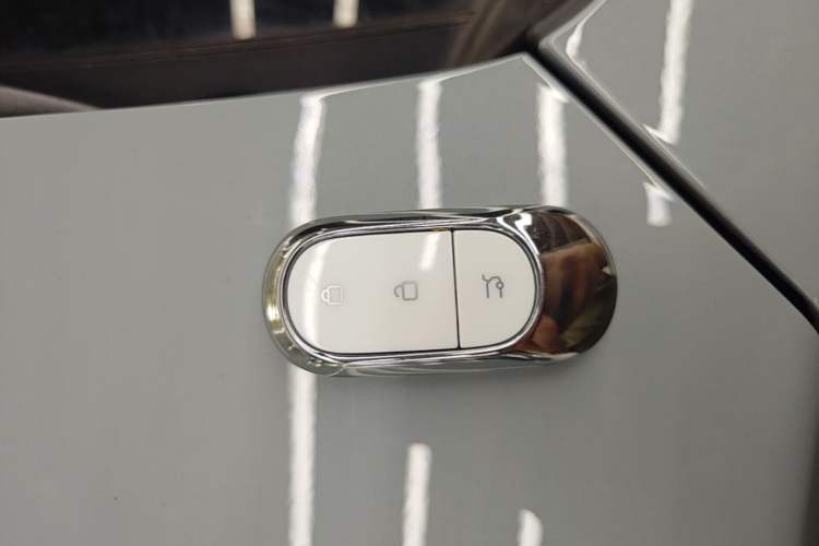 Used Leapmotor C01 2024 Range-Extended 316 Deluxe Edition Vehicle Key