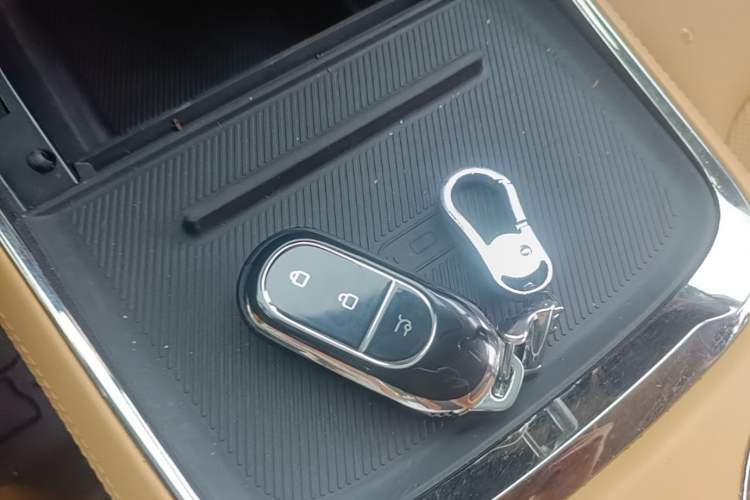 Used Leapmotor C01 2024 All-Electric 625 Deluxe Edition Vehicle Key